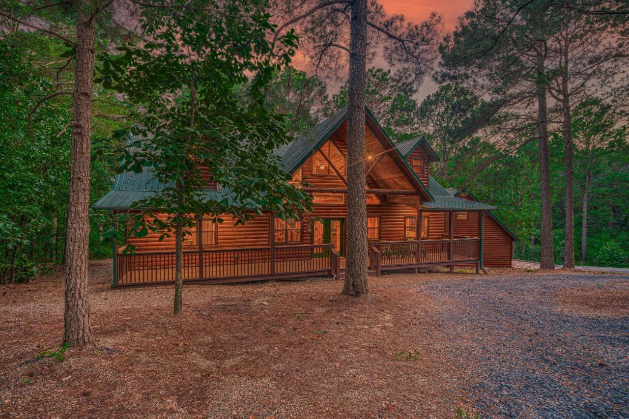 The Eastwood Spacious Retreat With 4 King En-Suites - Hot Tub - Pet-Friendly - Cozy Fire Pit - Prime Location - Multi-Family Broken Bow Exteriér fotografie