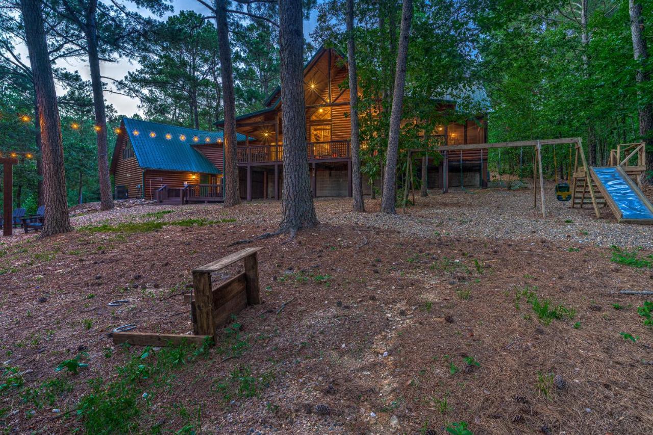 The Eastwood Spacious Retreat With 4 King En-Suites - Hot Tub - Pet-Friendly - Cozy Fire Pit - Prime Location - Multi-Family Broken Bow Exteriér fotografie