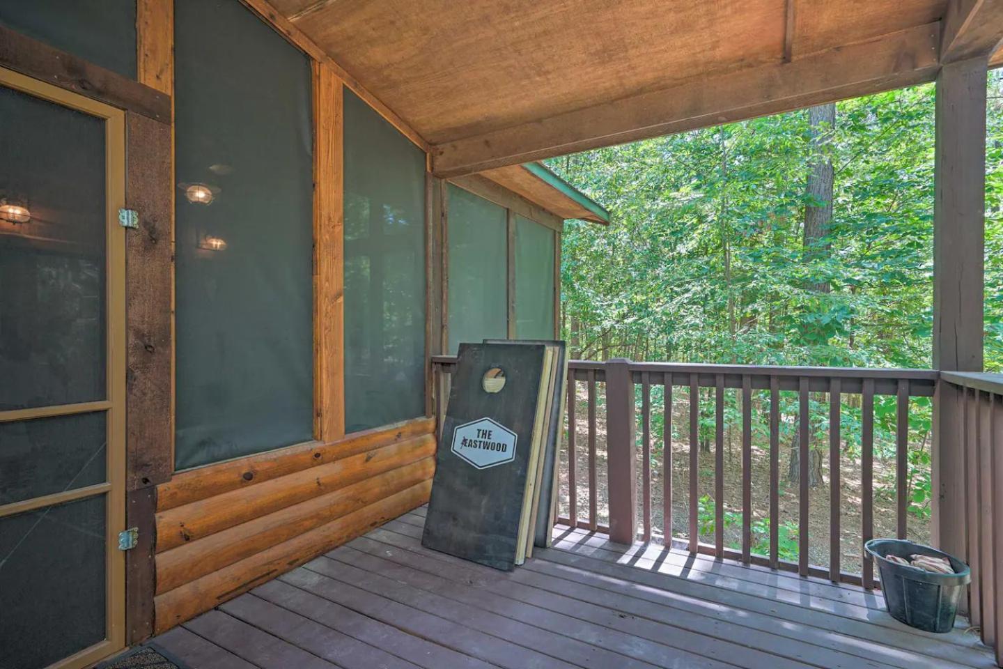 The Eastwood Spacious Retreat With 4 King En-Suites - Hot Tub - Pet-Friendly - Cozy Fire Pit - Prime Location - Multi-Family Broken Bow Exteriér fotografie